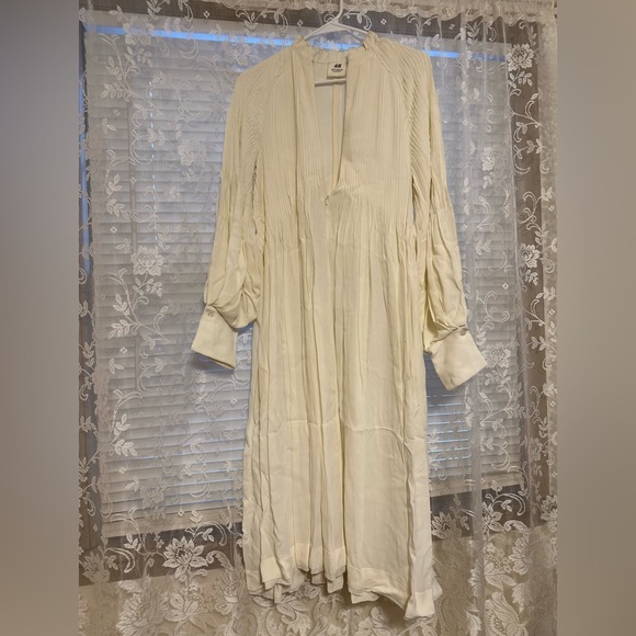 H&M S/S 2018 Studio dress - Picture 1 of 8